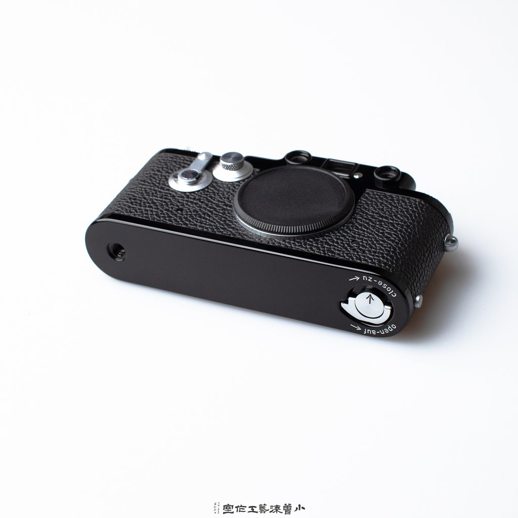Gloss Black（IIIF）