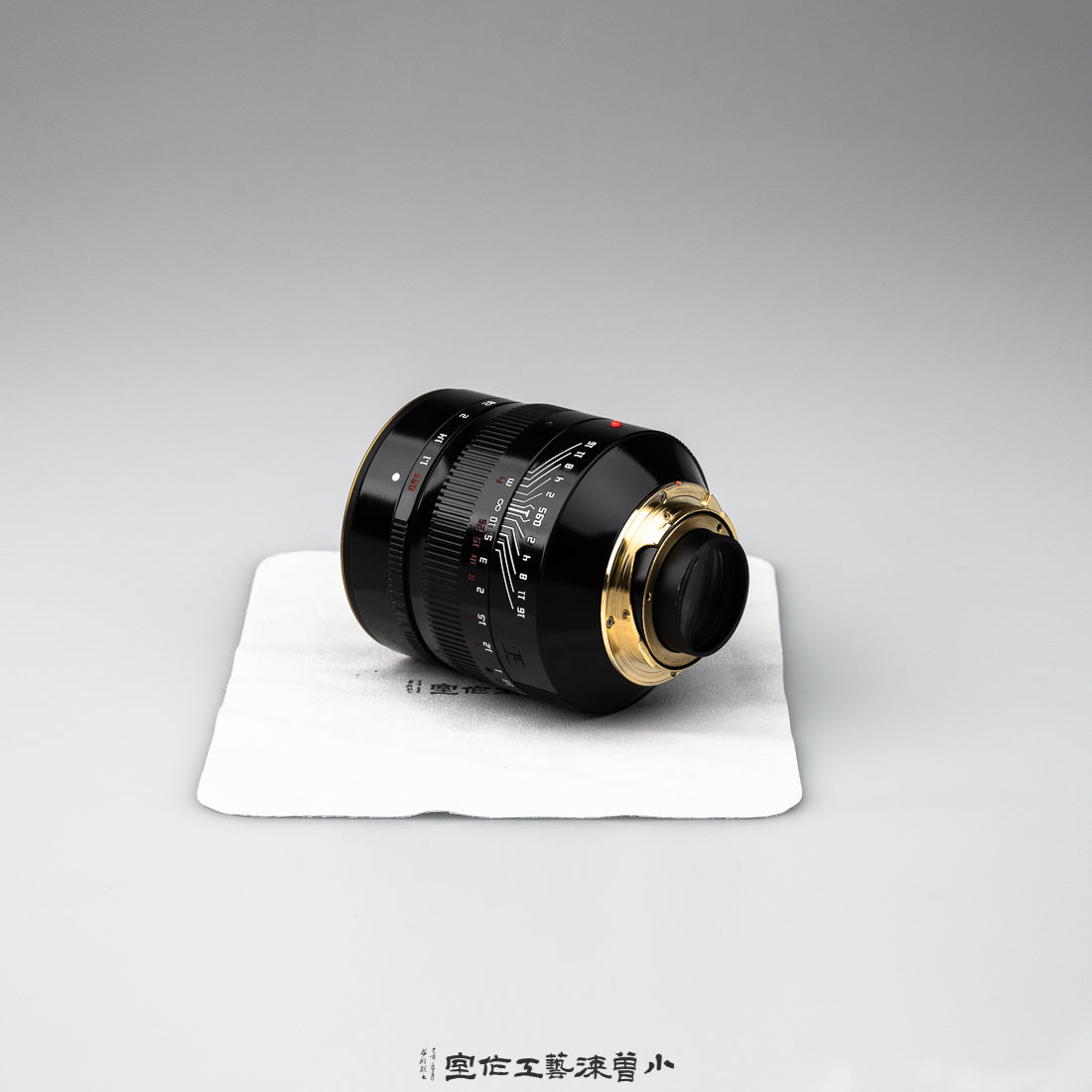 Gloss Black（50mm F0.95）