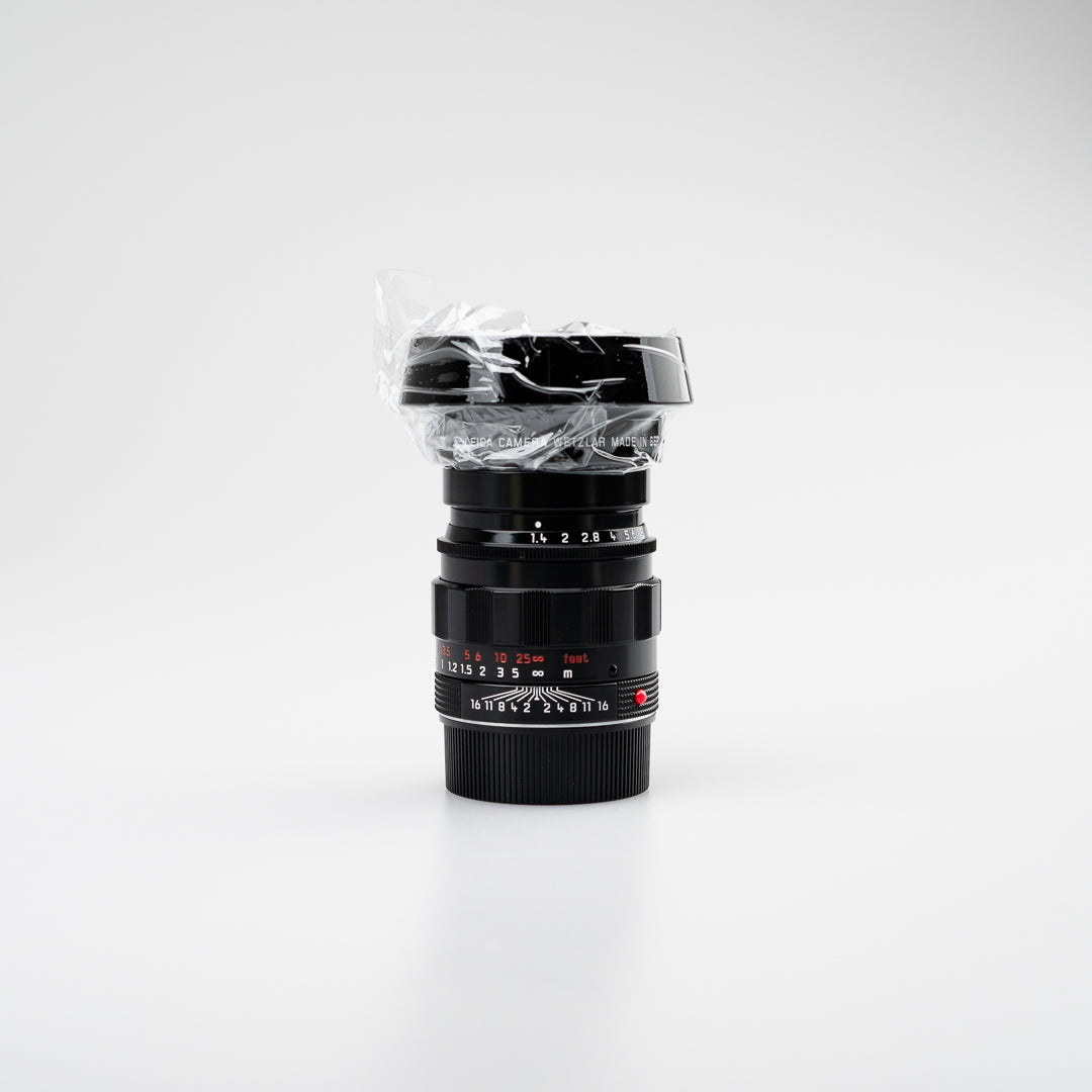 Gloss Black（50mm F1.4 E43）