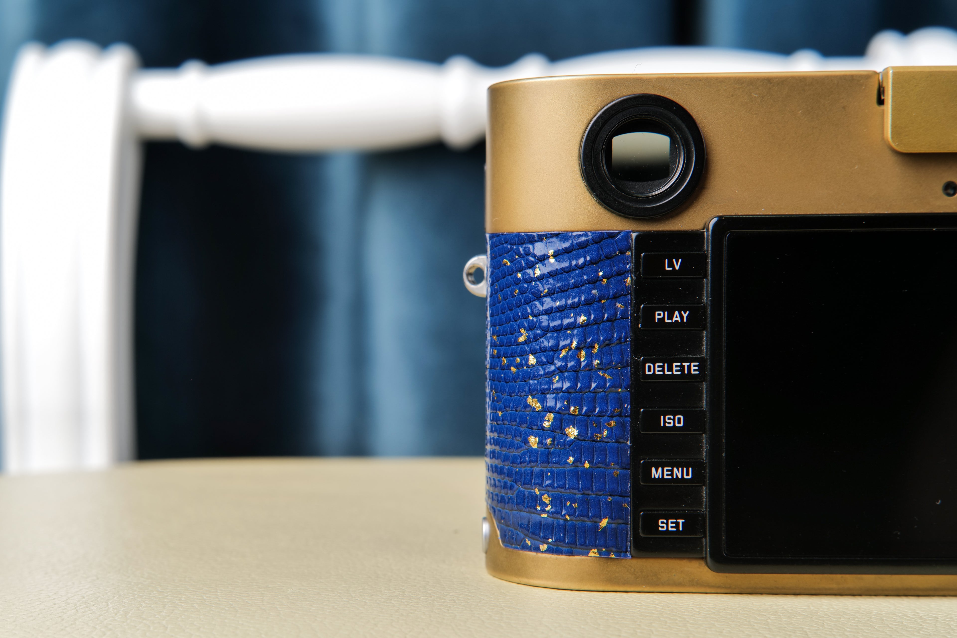 Brass surface treatment，Leather art replacement with gold sprinkled lizard skin material/Blue