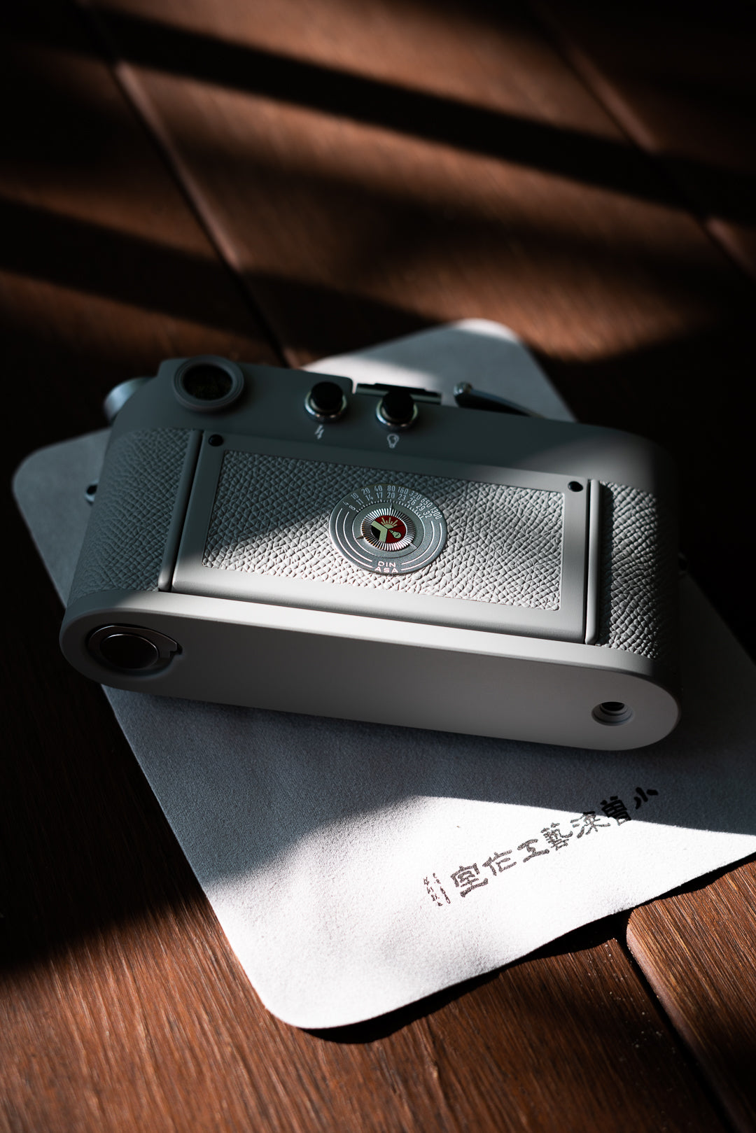 M4 Glacier Grey Lacquer Art,Customized leather body in the same color
