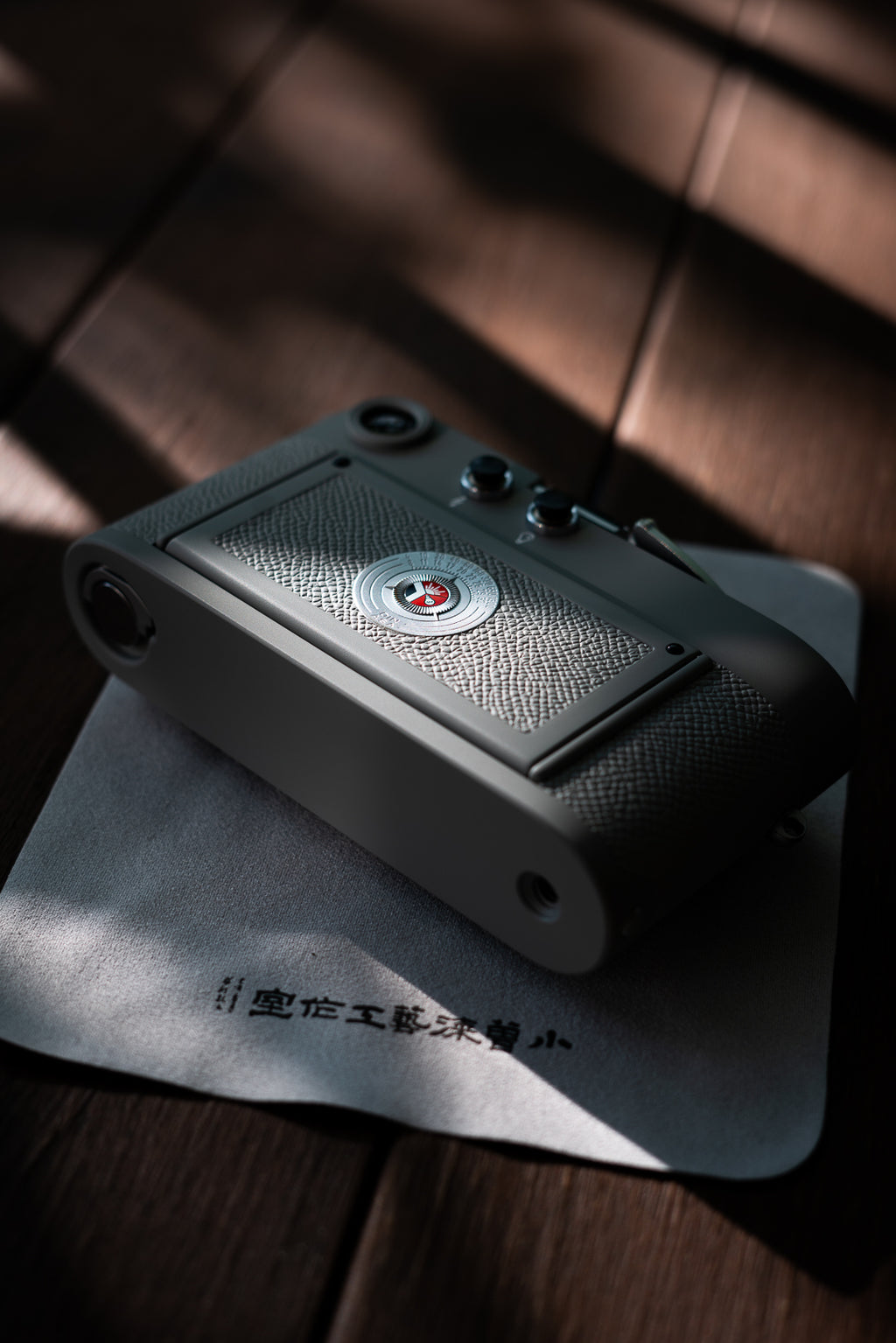 M4 Glacier Grey Lacquer Art,Customized leather body in the same color