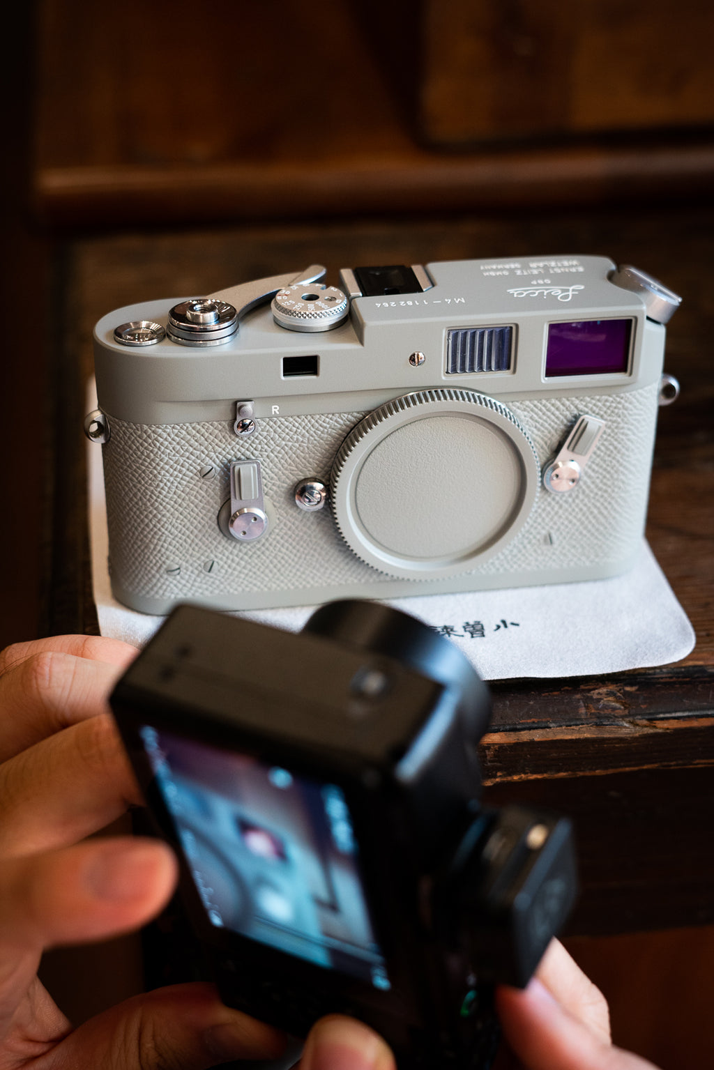 M4 Glacier Grey Lacquer Art,Customized leather body in the same color