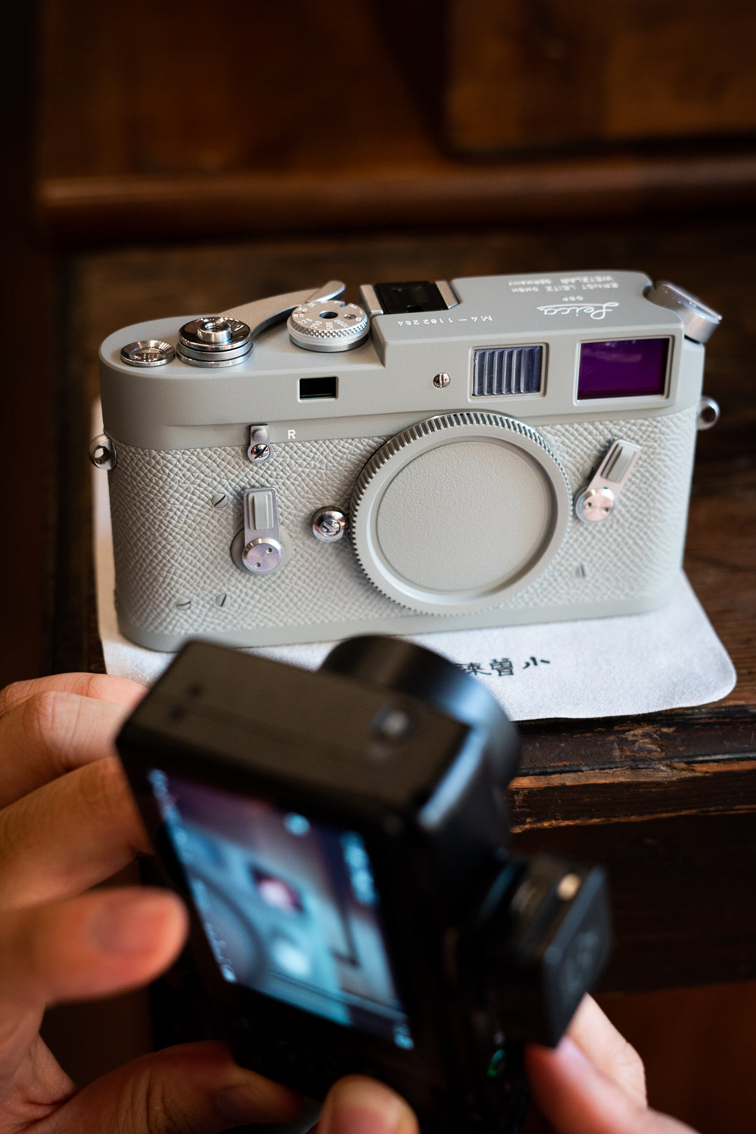 M4 Glacier Grey Lacquer Art,Customized leather body in the same color