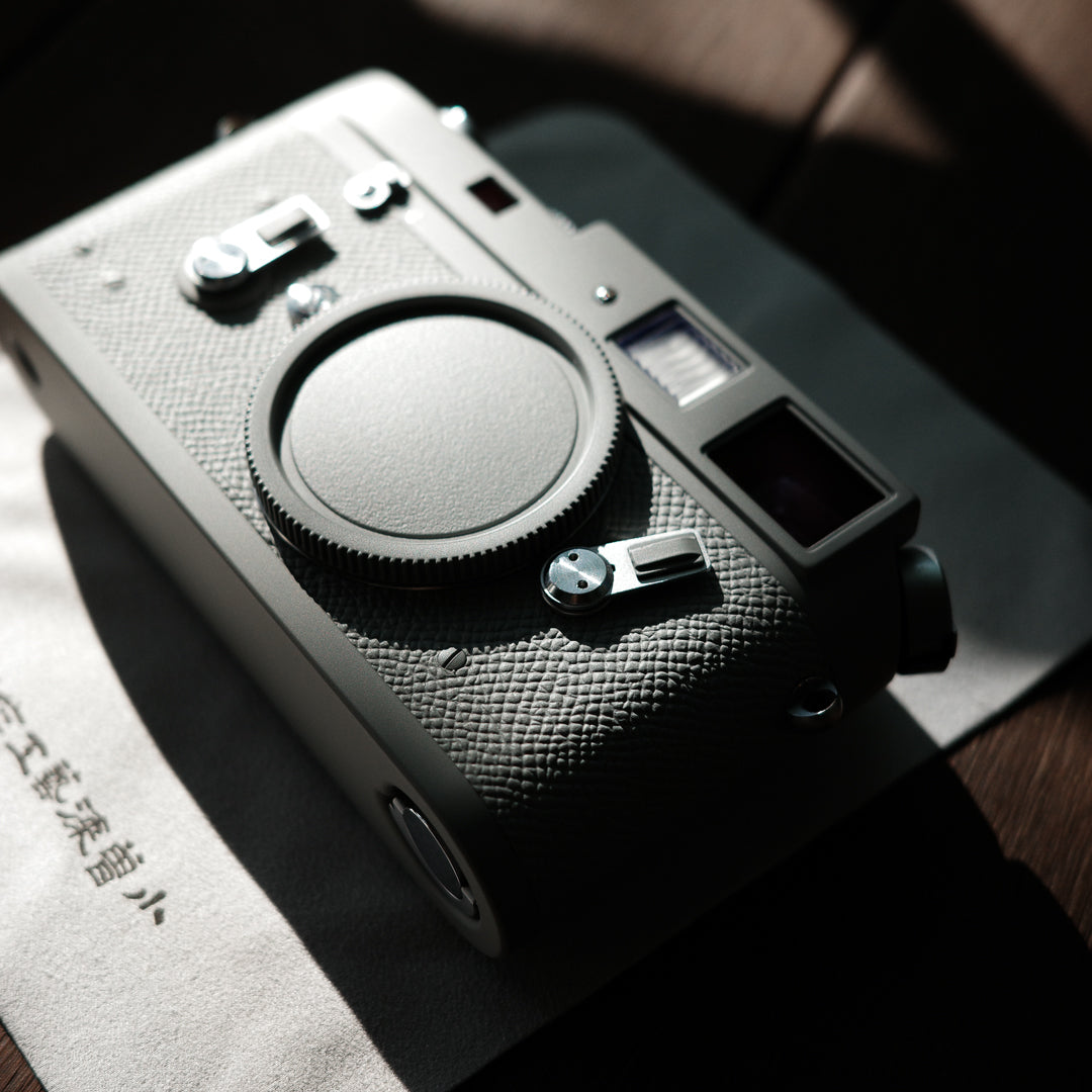M4 Glacier Grey Lacquer Art,Customized leather body in the same color