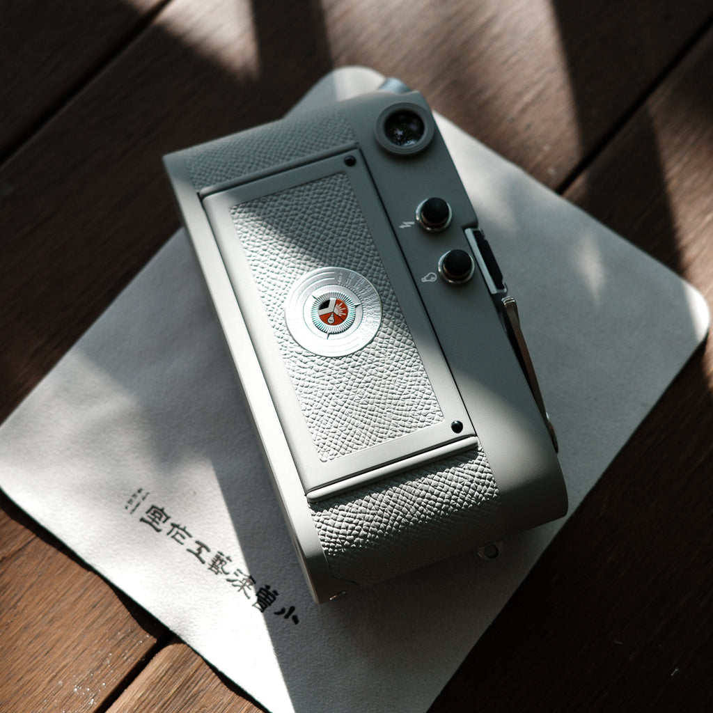 M4 Glacier Grey Lacquer Art,Customized leather body in the same color