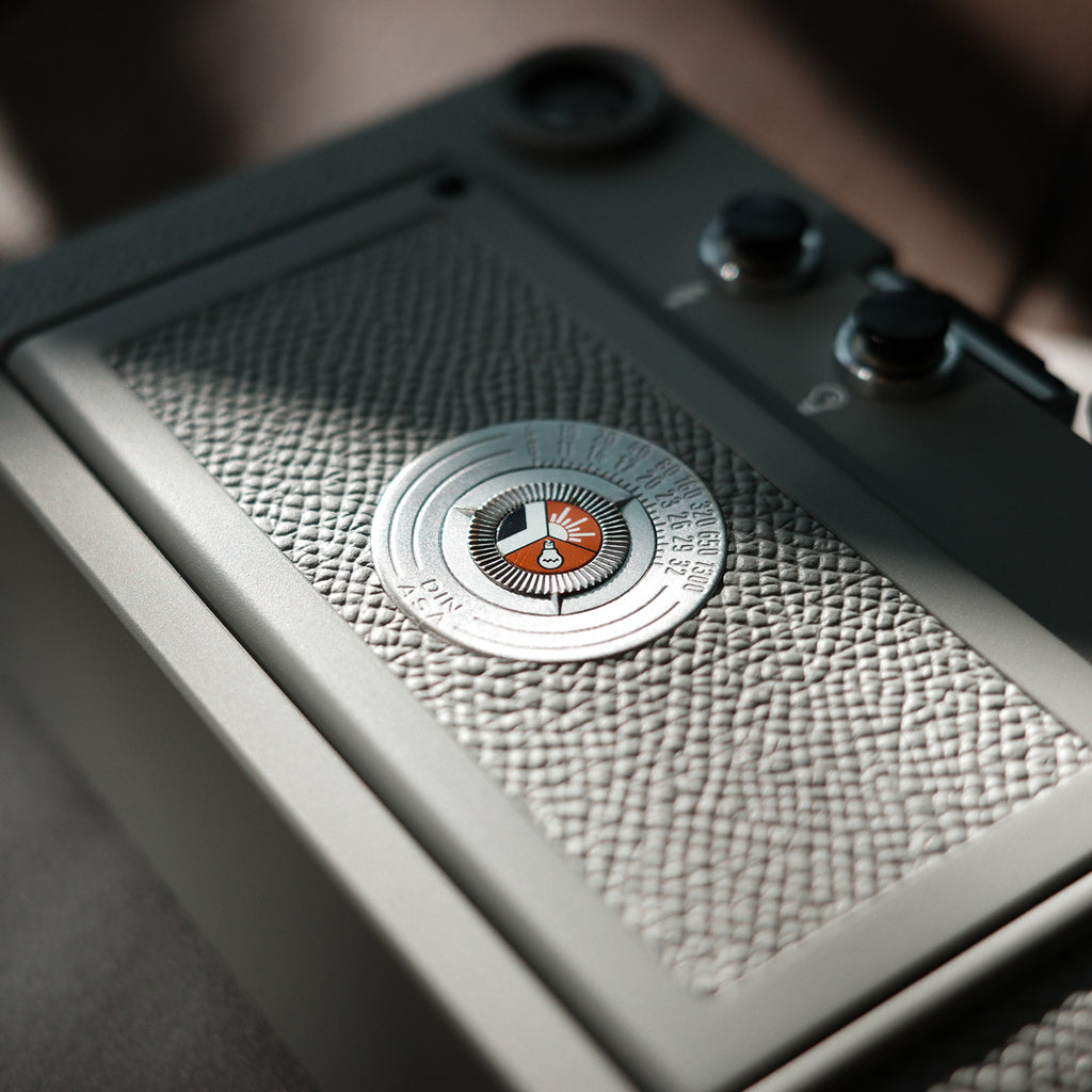 M4 Glacier Grey Lacquer Art,Customized leather body in the same color