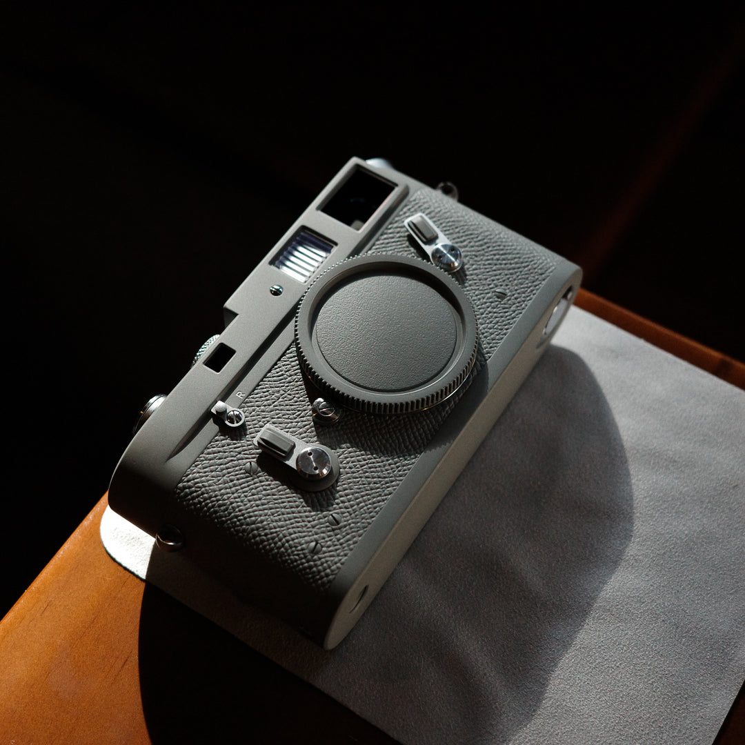 M4 Glacier Grey Lacquer Art,Customized leather body in the same color