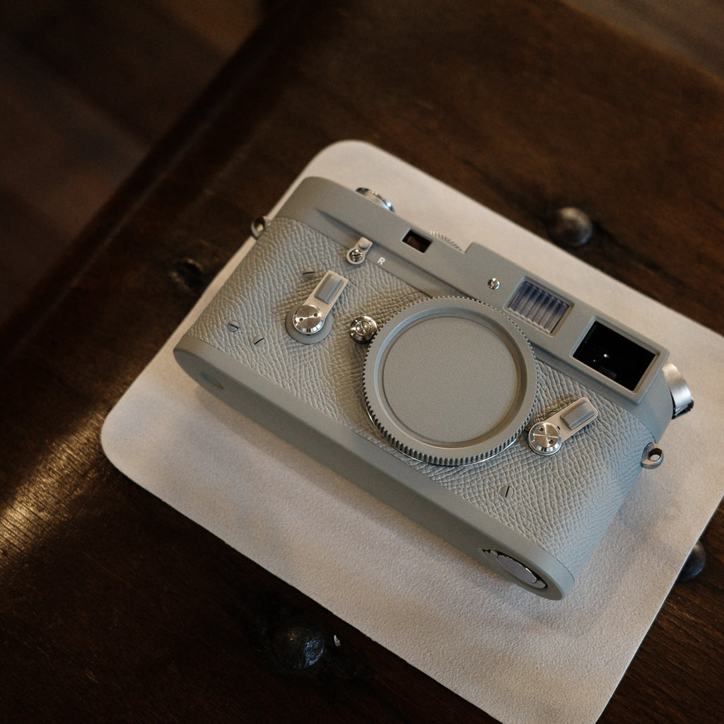 M4 Glacier Grey Lacquer Art,Customized leather body in the same color