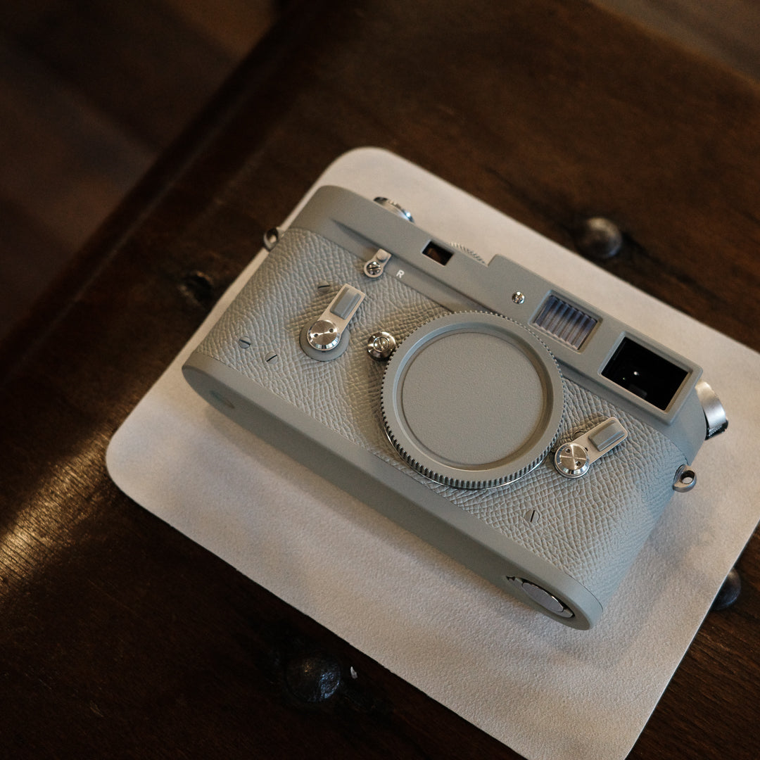 M4 Glacier Grey Lacquer Art,Customized leather body in the same color