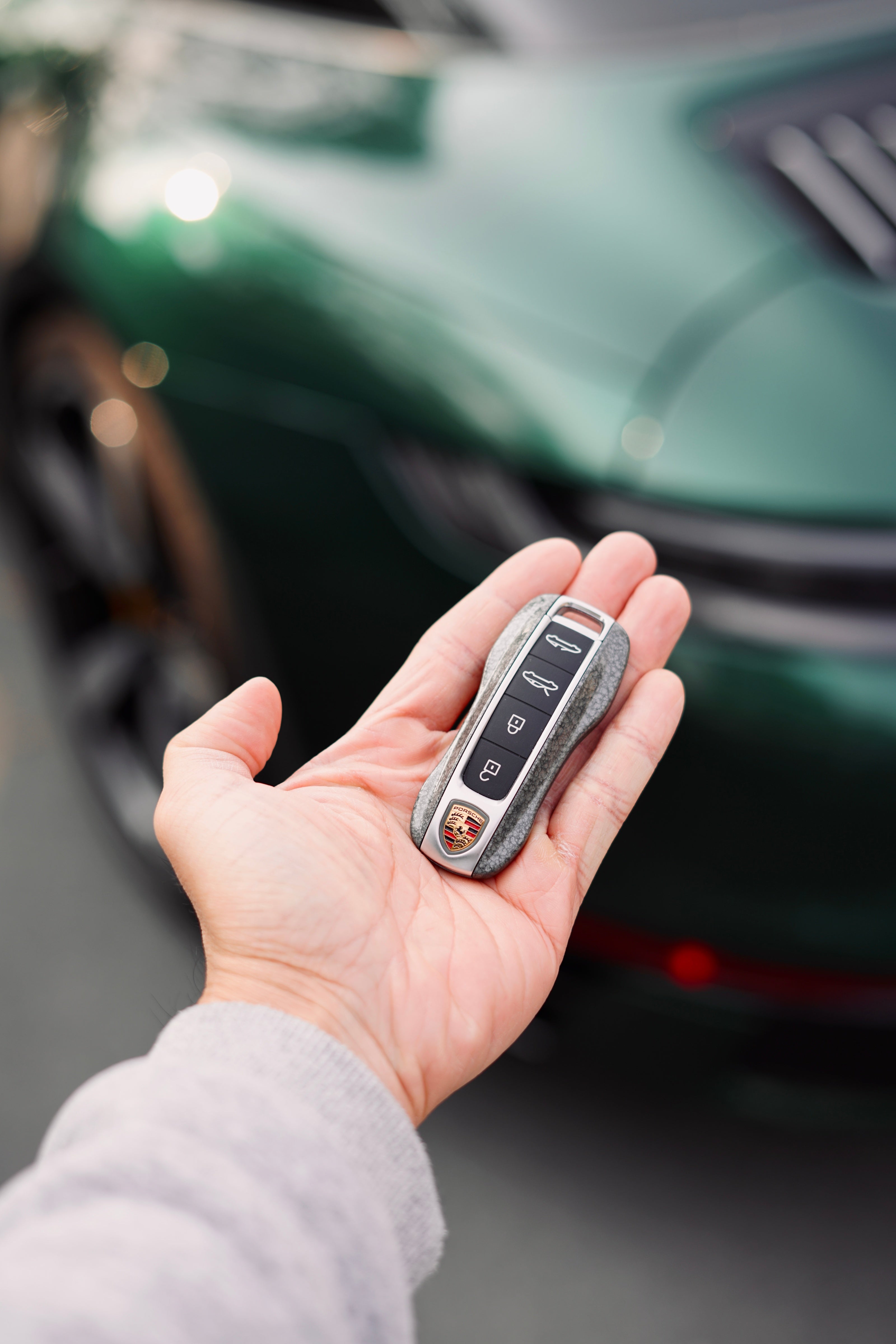 Personalized customization, hammer patterned lacquer art/modified car key