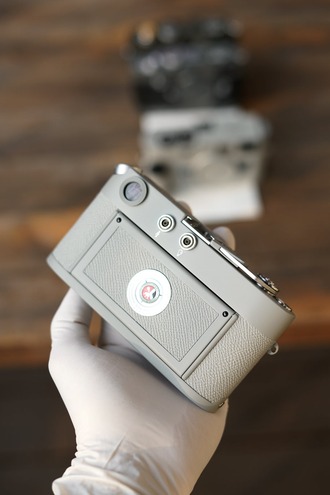M4 Glacier Grey Lacquer Art,Customized leather body in the same color